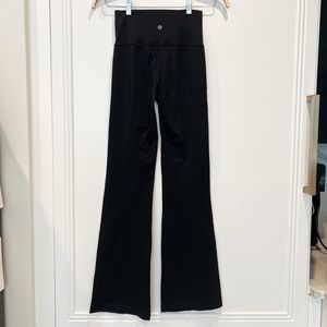 Lululemon Groove Super High Flared Pant Size 0 Black